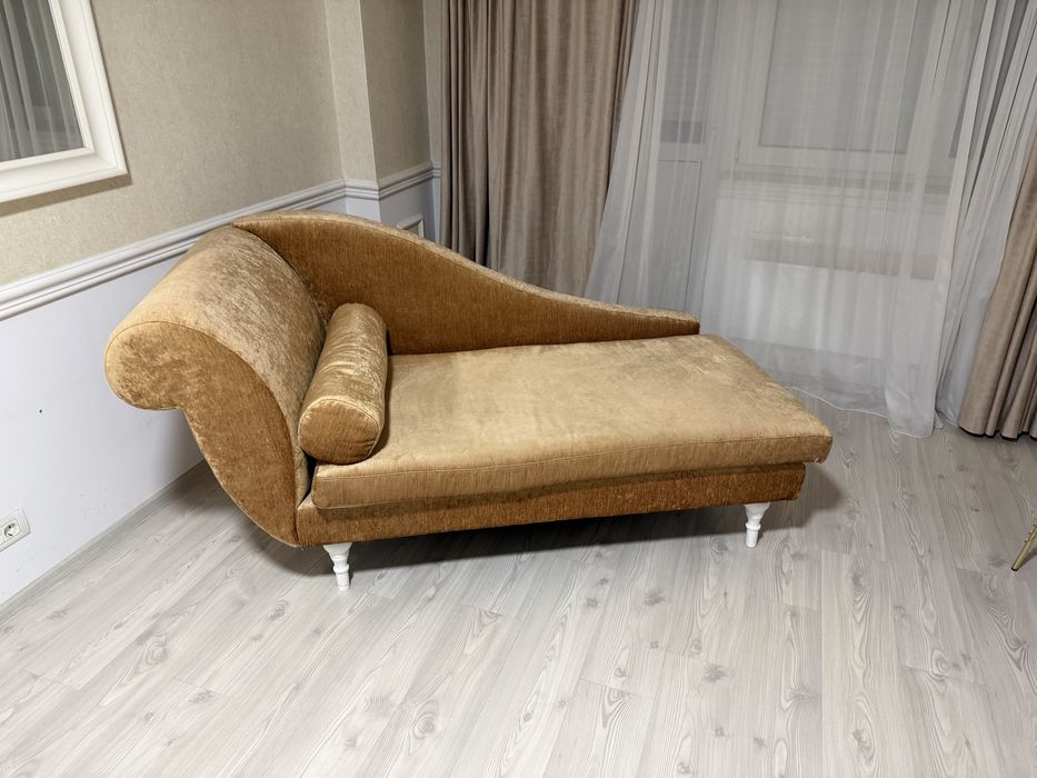 Mobila Pat Saltea Videochat