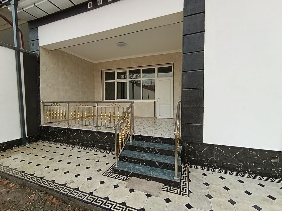 Коттедж уй жой сотилади