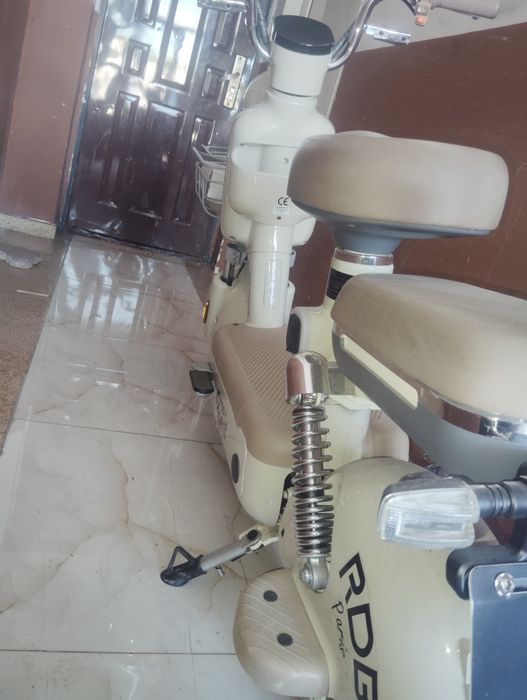 Scuter electric  25