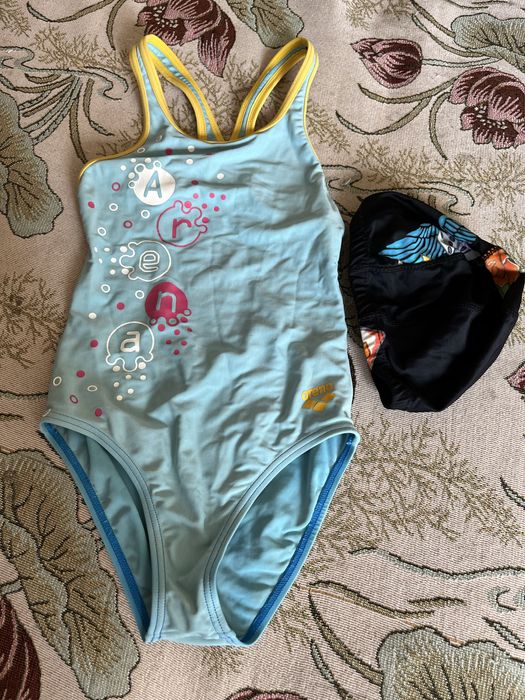 Детский купальник и шапочка для плавания