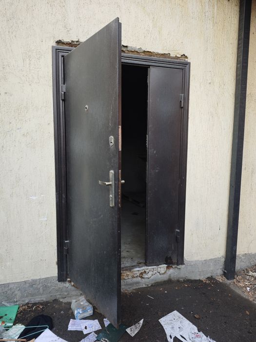 Продам железные двери
