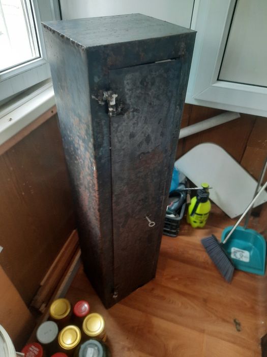 Сейчас металлический