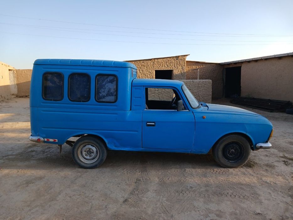Furgon moshina sotiladi