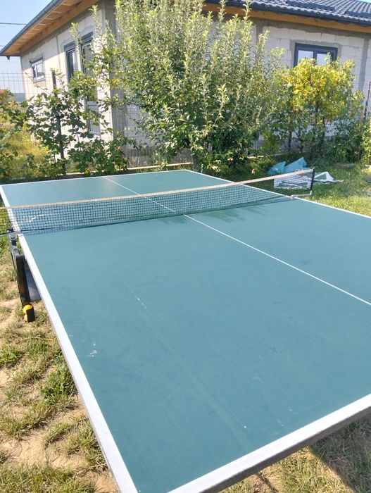 Vând masă de ping pong