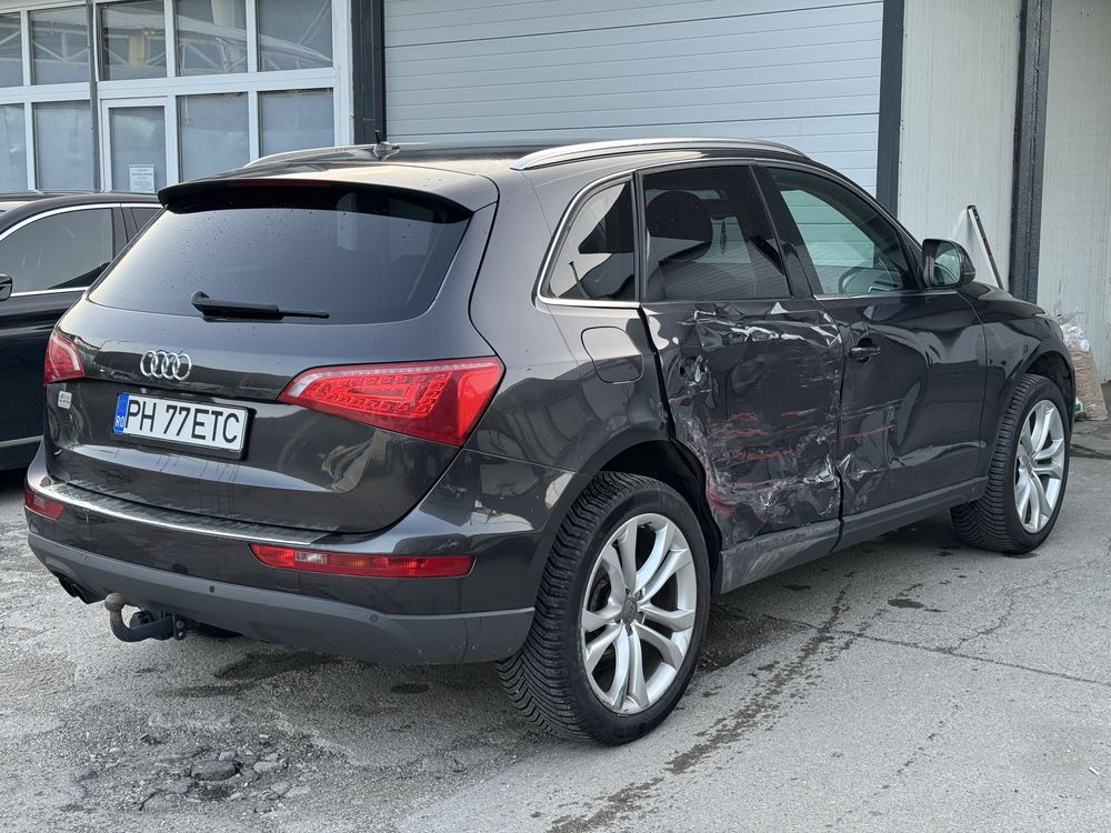 Audi Q5 2.0 TDI Quattro 140cp Euro5 usor avariat