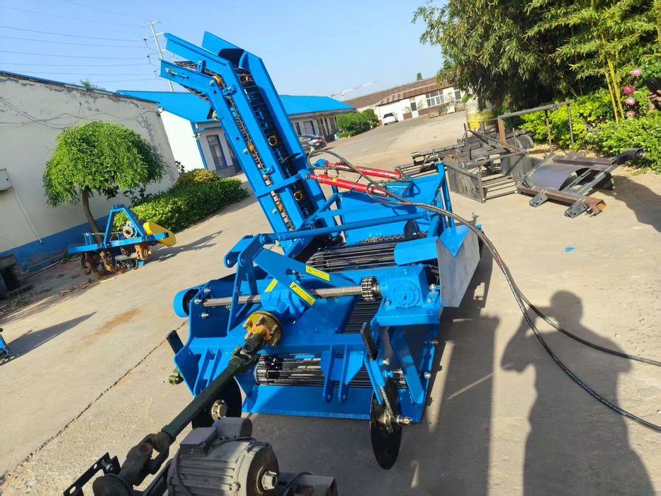 Продам картошка копатель мини комбайн.