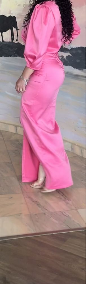 Rochie eleganta roz superba