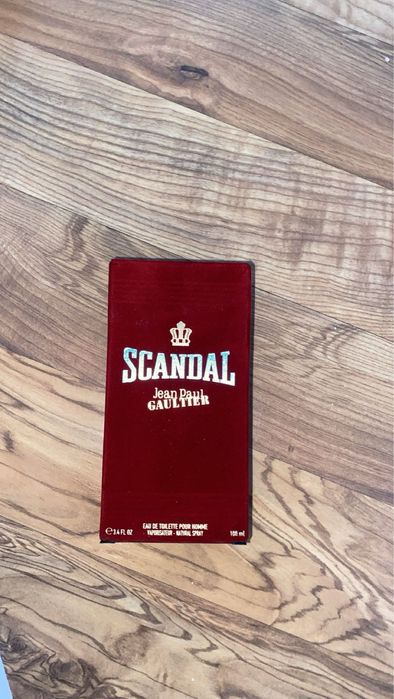 Jean Paul Gaultier , scandal pour homme!!