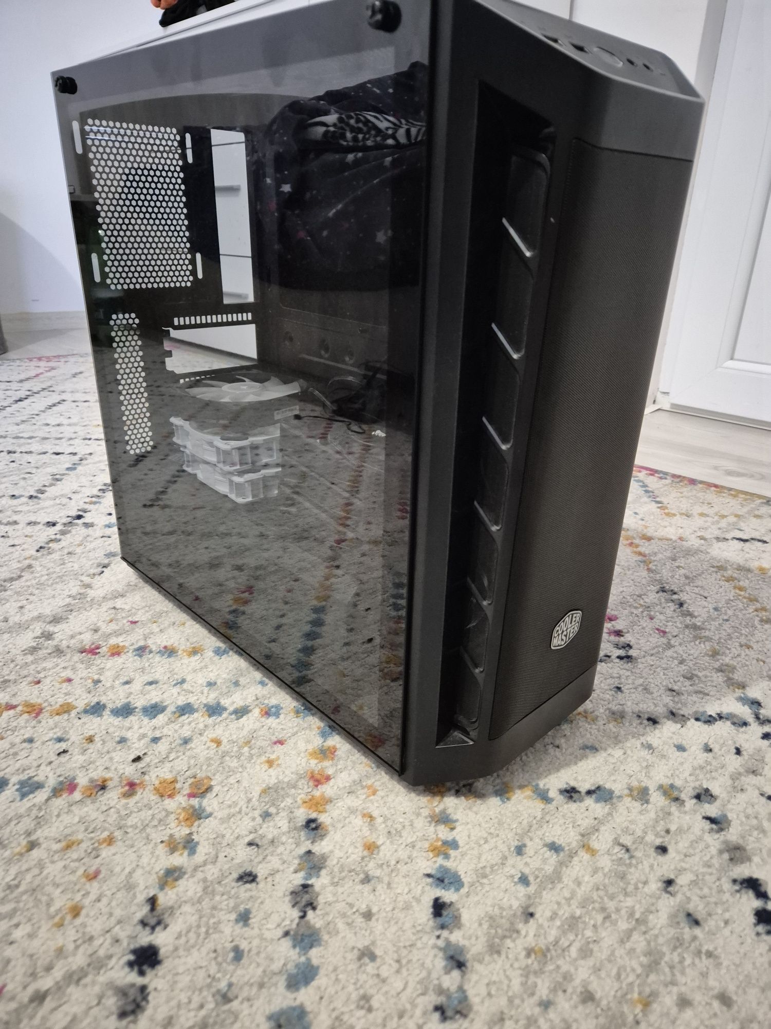 Carcasa Cooler Master +6 ventilatoare corsair