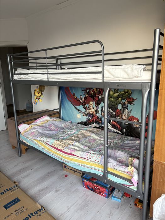 Двуетажно легло с матраци IKEA