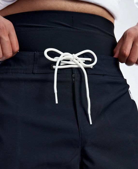 Шорты закрывает аурат