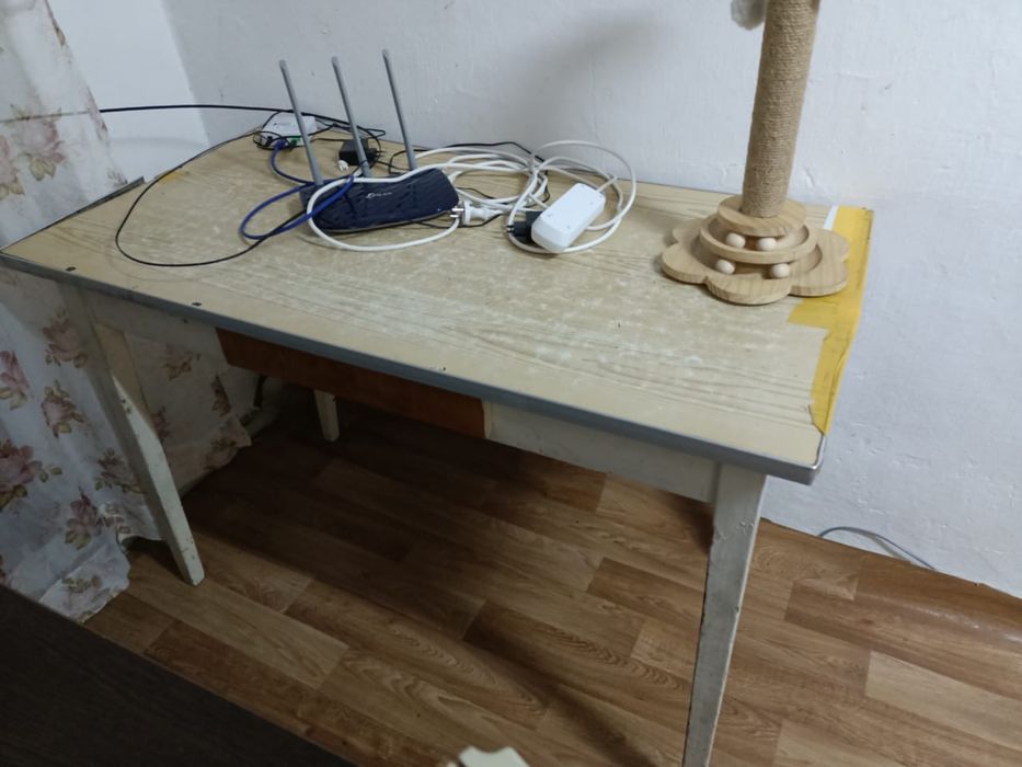 Кухонный стол советский