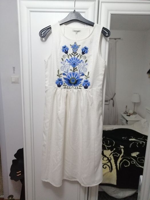 Rochiță cu broderie