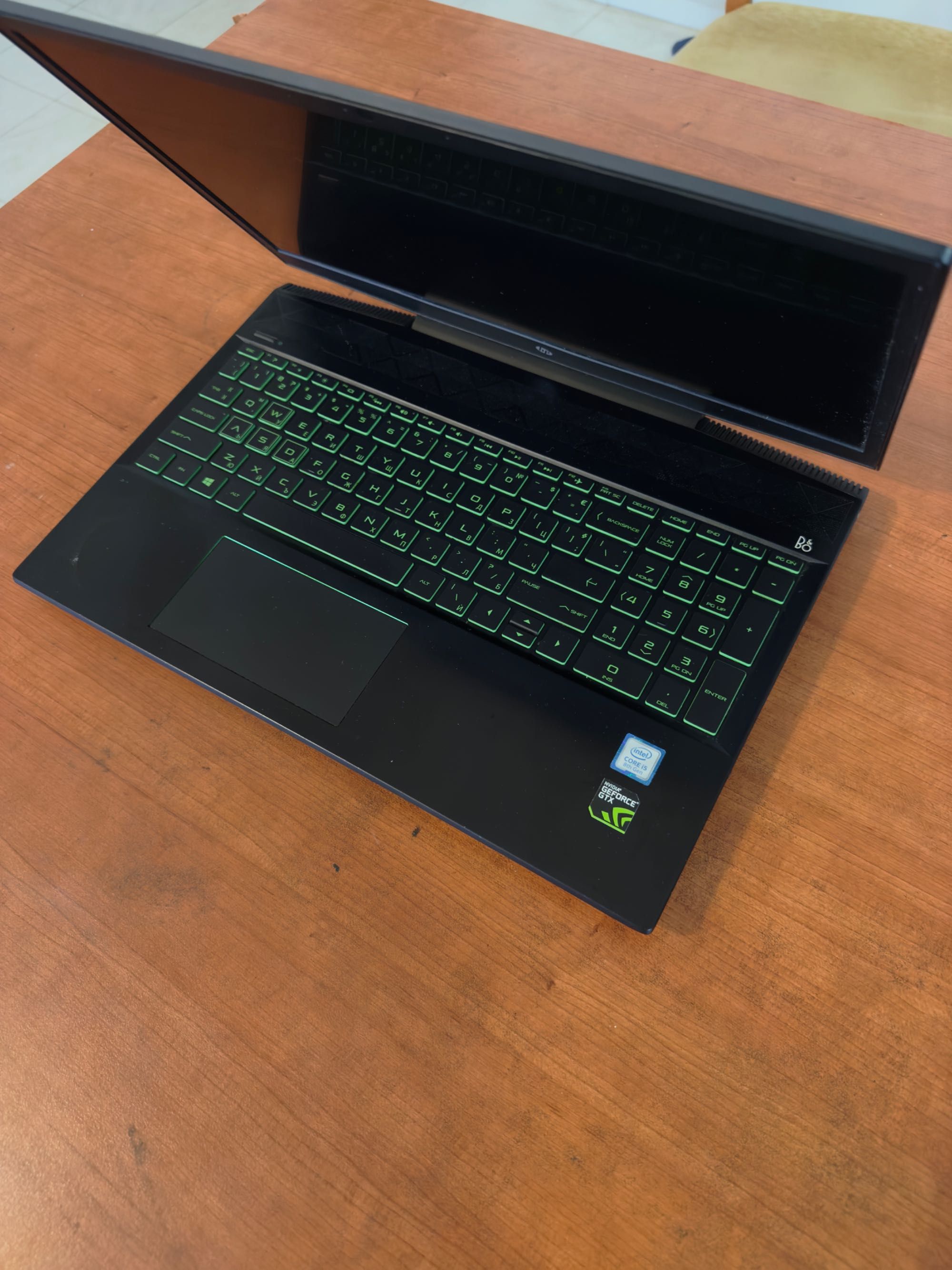 Лаптоп hp pavilion 8gen