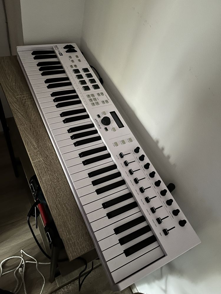 Arturia Keylab Essential 61