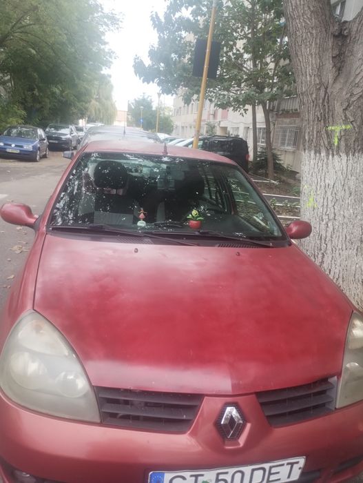 Renault Symbol .