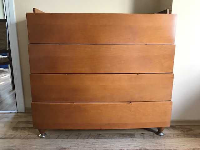 Гардероб 357/210, легло с матрак, скрин и кожено кресло