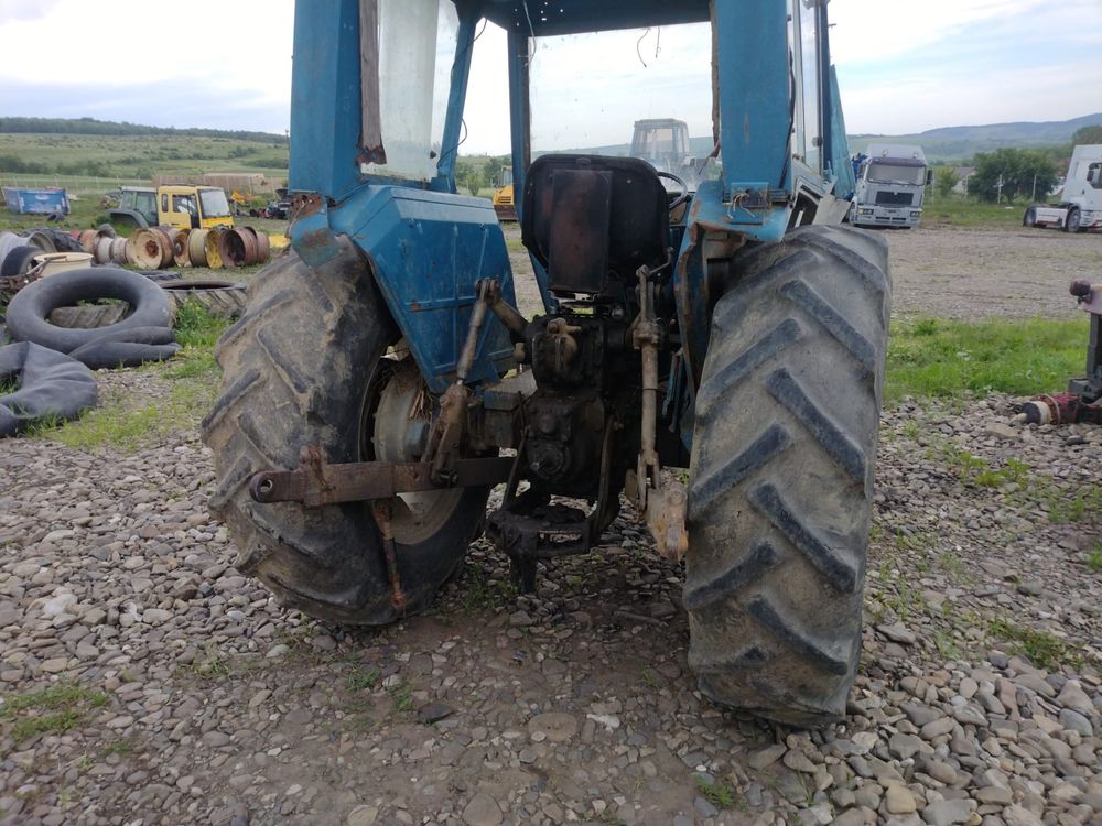Dezmembrez Tractor Landini 9500