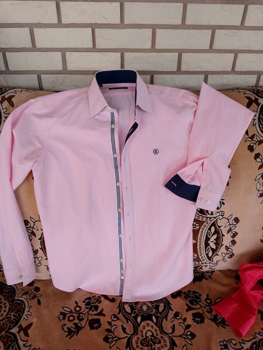 Срочно продам рубашки