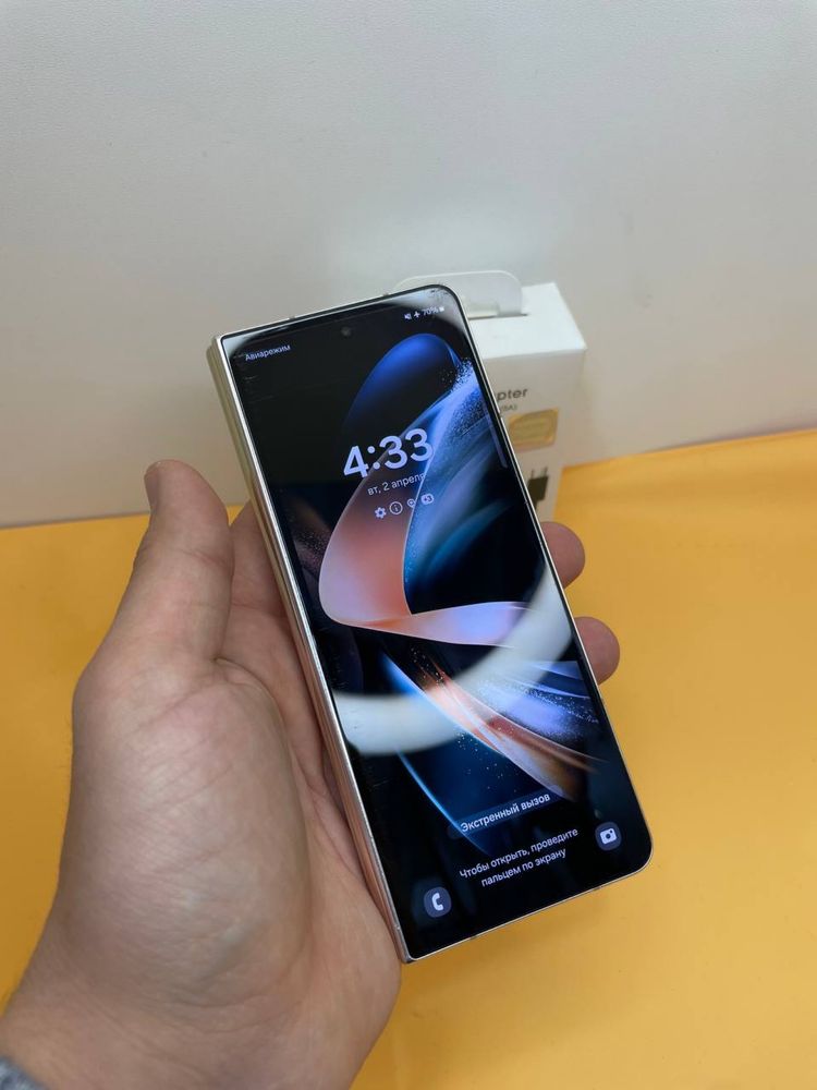 Samsung galaxy Z Fold 4 12/512Gb