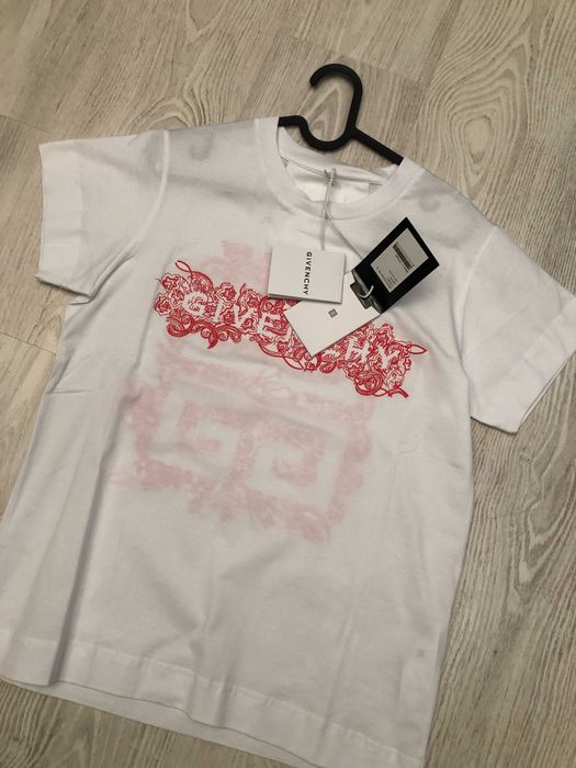 Givency tricou dama L, autentic, retail price 490 euro