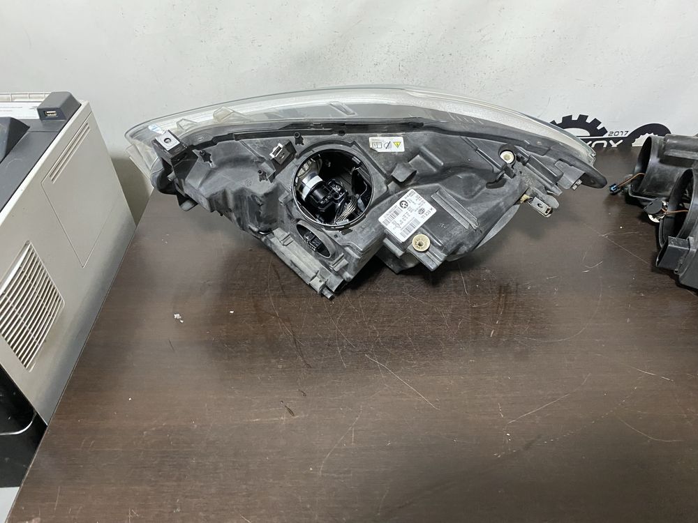 Far dreapta bixenon adaptiv si led Bmw Seria 1 F20 F21