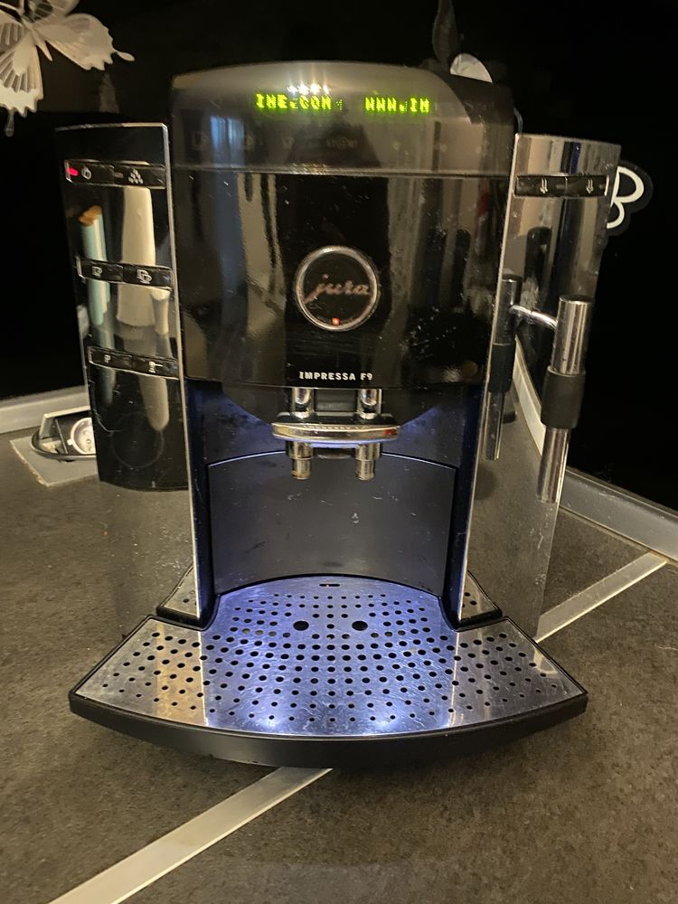 Espressor jura impressa f9.