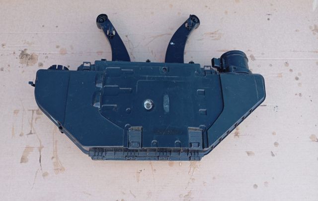 Carcasa filtru aer 3.0D M57 7798340-04 BMW X5 E70 [2006 - 2010]