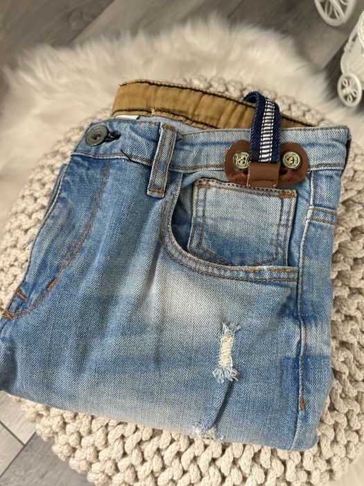 Blugi Zara albastru deschis