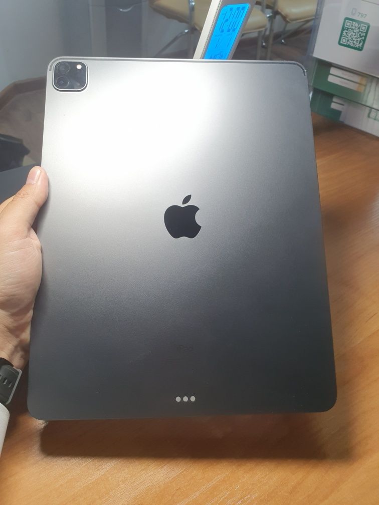 IPAD PRO 12.9 на чипе M1