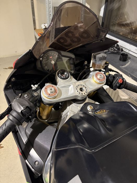 Aprilia RSV4 APRC 2013 abs traction control