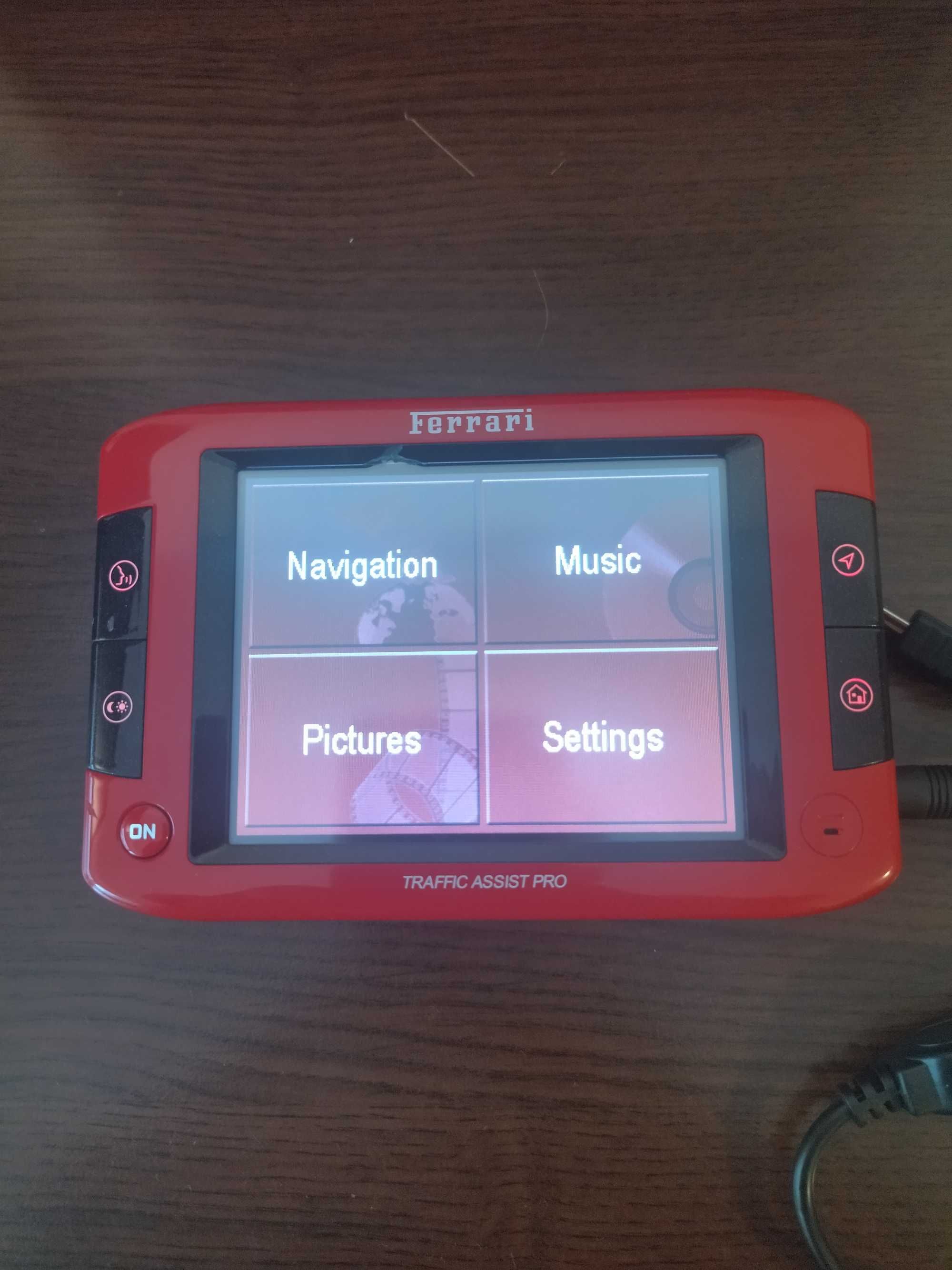 Продавам навиагиця Becker Ferrari