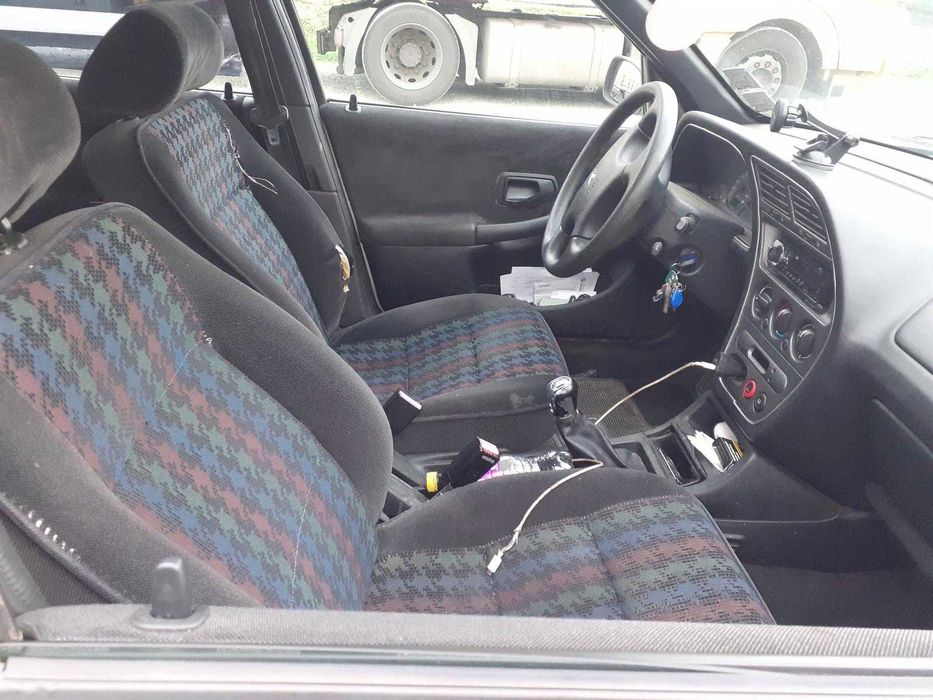 Vând urgent peugeot
