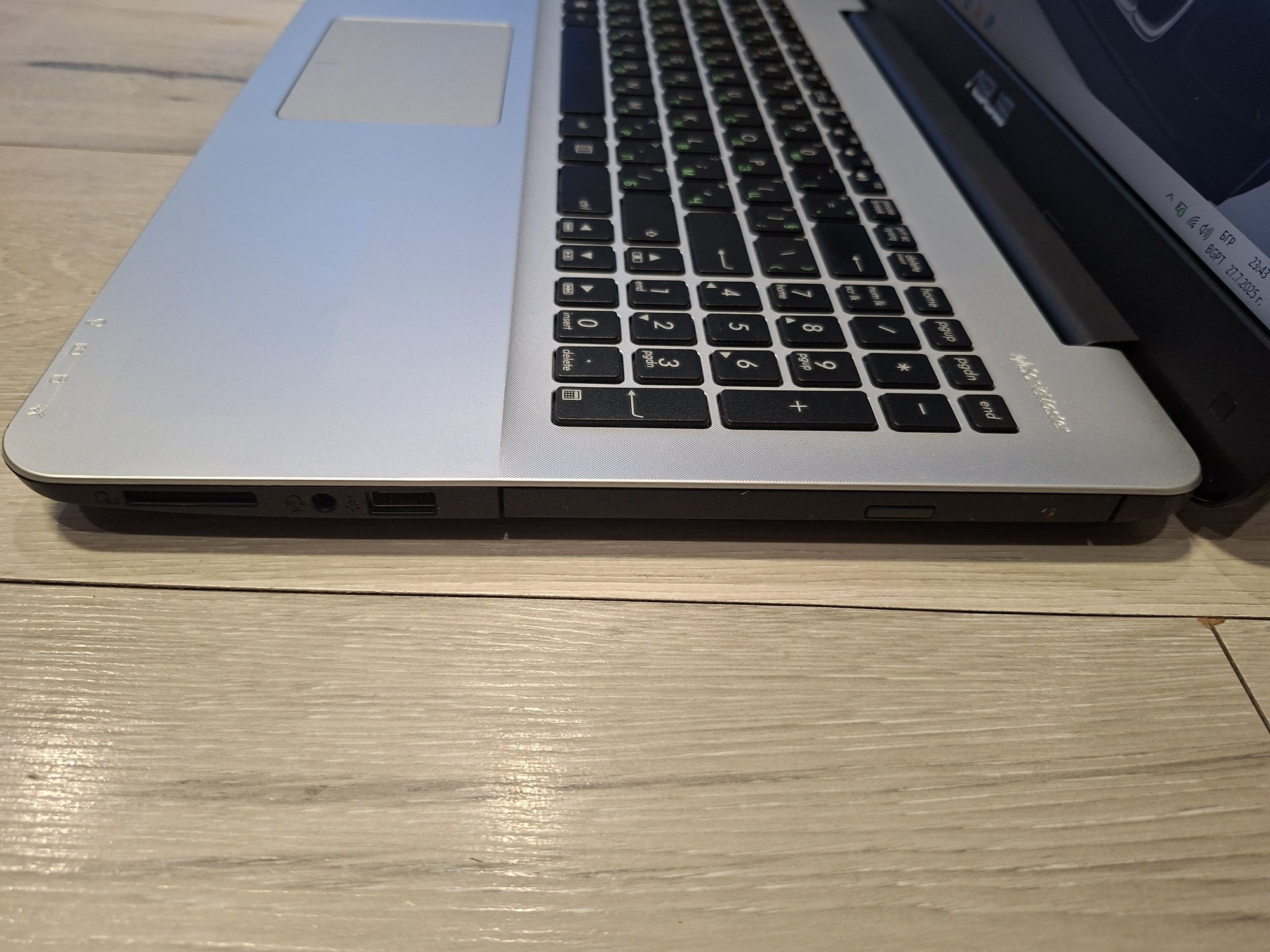 Asus F555l-i5 4210u/8гб/256гб ссд