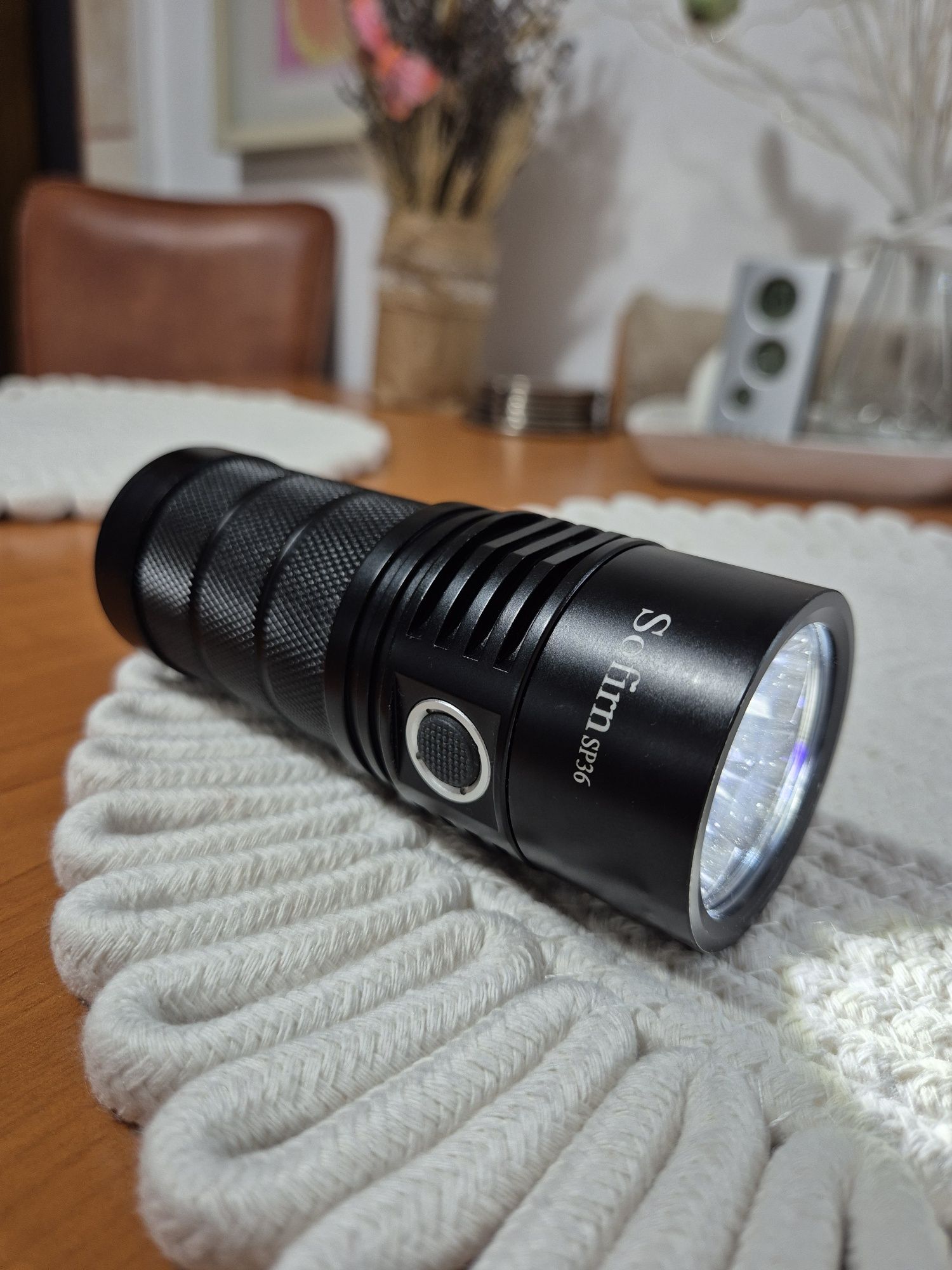 Lanterna profesionala Sofirn 5200 lumeni 390metrii