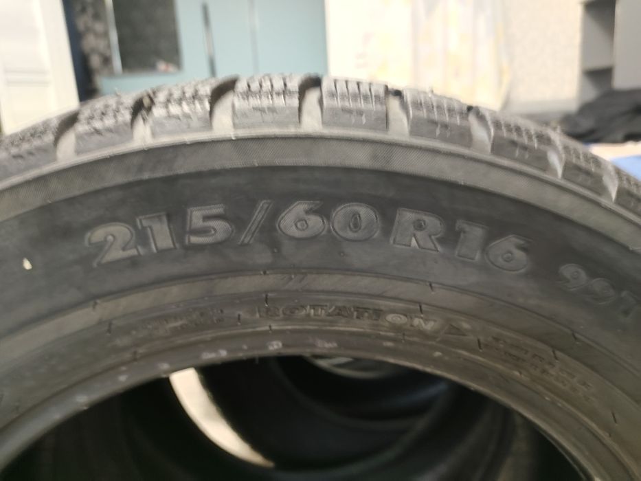 Продам 4шт Б/у зимнюю резину R16 nokian hakkapeliitta