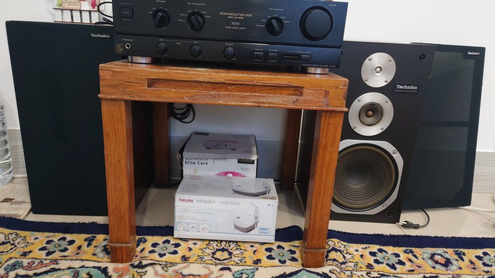 Vând  Boxe si amplificator