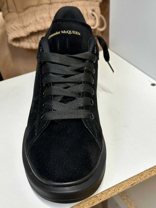 Alexander McQueen Catifea dama si barbati negri