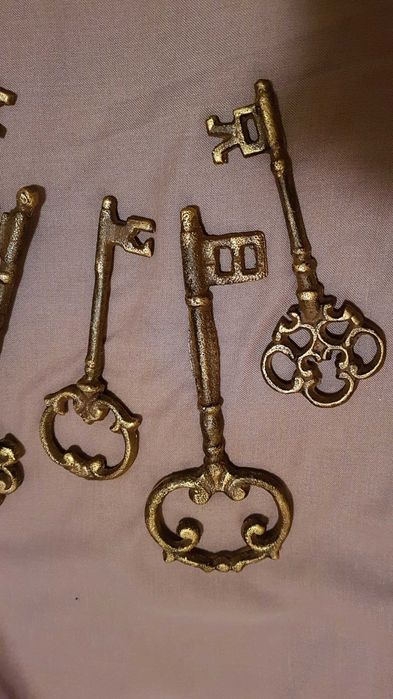 Огромни чугунени ключове, Нови! Цена за брой!