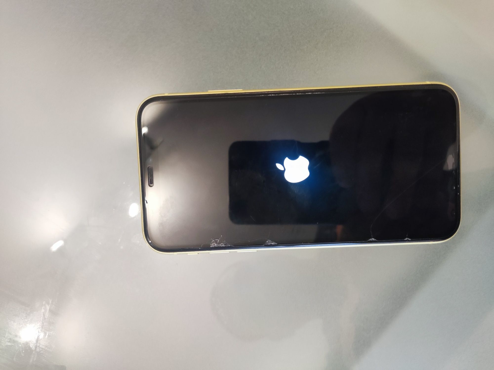 Iphone 11 gold с кутия