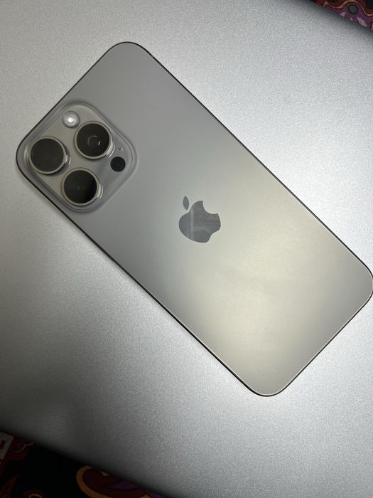 Iphone 15 pro max natural 256 Gb ideal