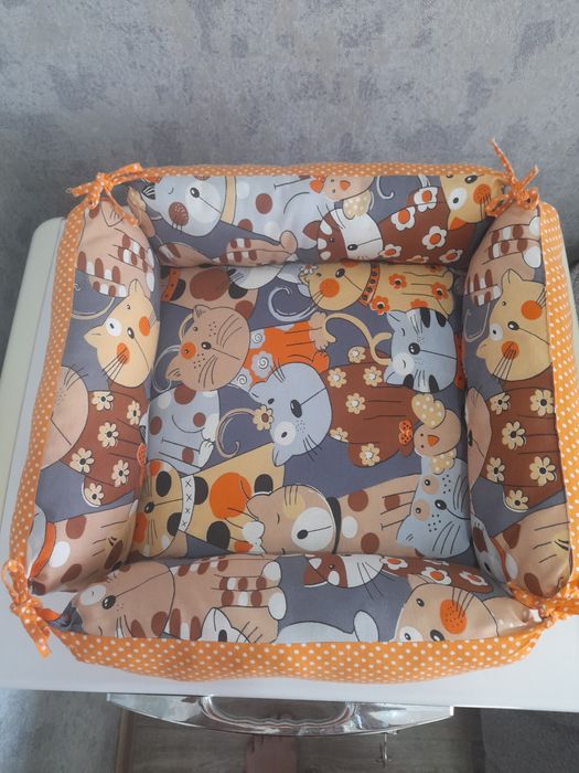 Продам мягкую подушку для кошек