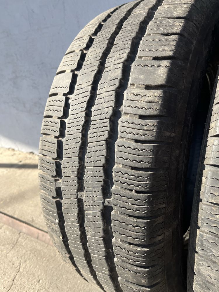 2 бр. зимни гуми за бус 235/65/16C GT Radial DOT 4116 6 mm