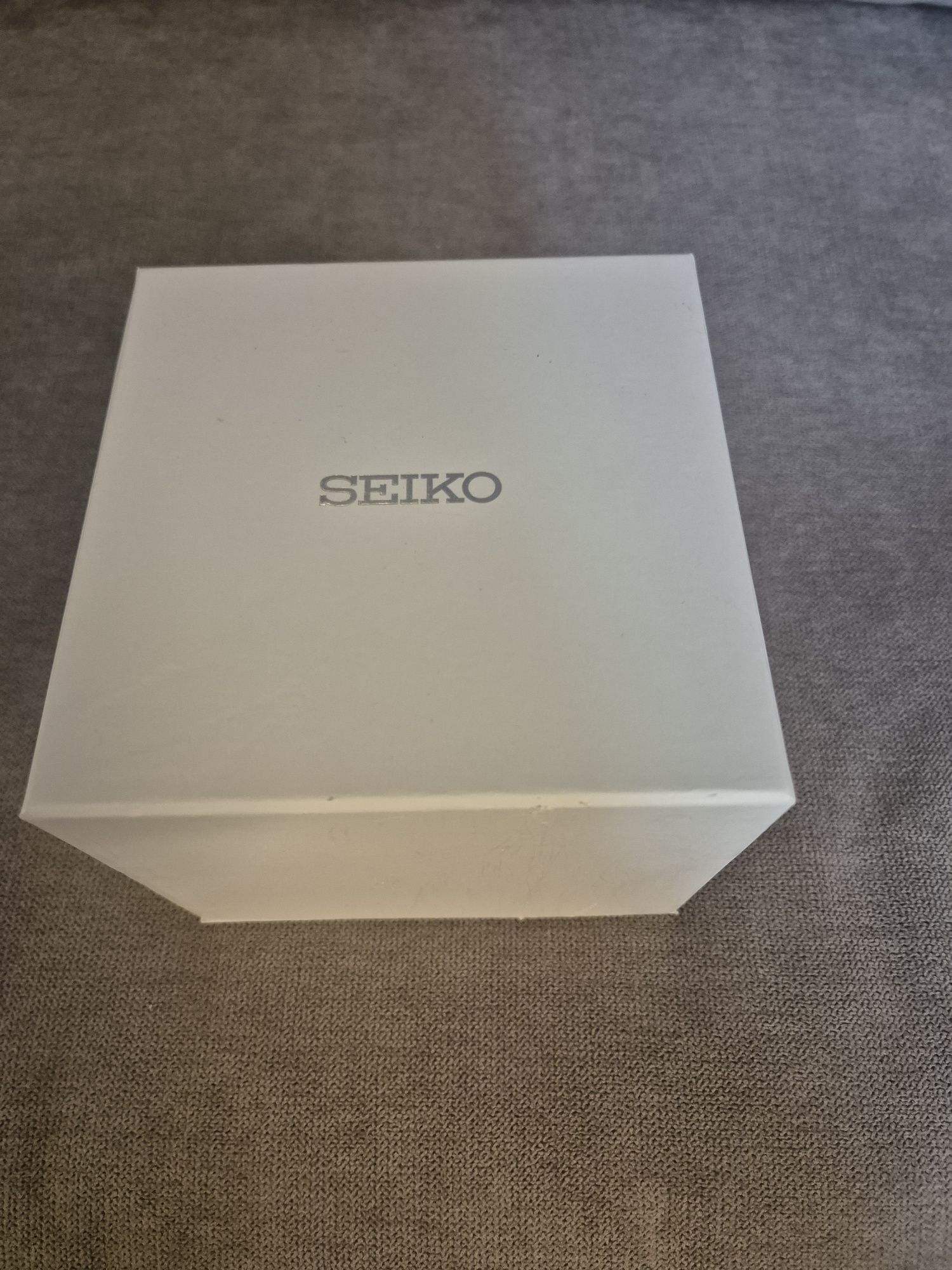 Продавам часовник Seiko Chronograph
