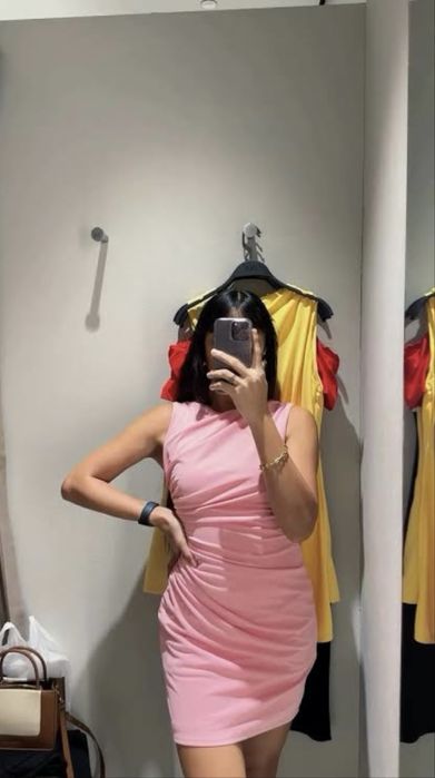 Платье розовое zara xs