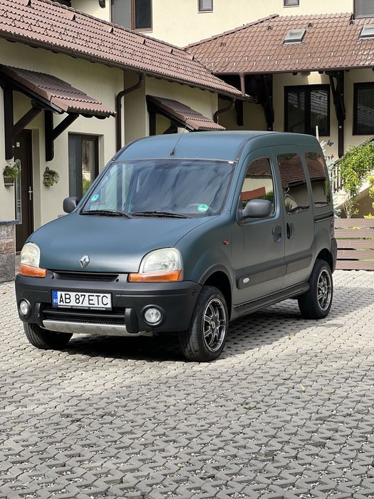 Renault Kangoo 4x4 vopsit RAPTOR
