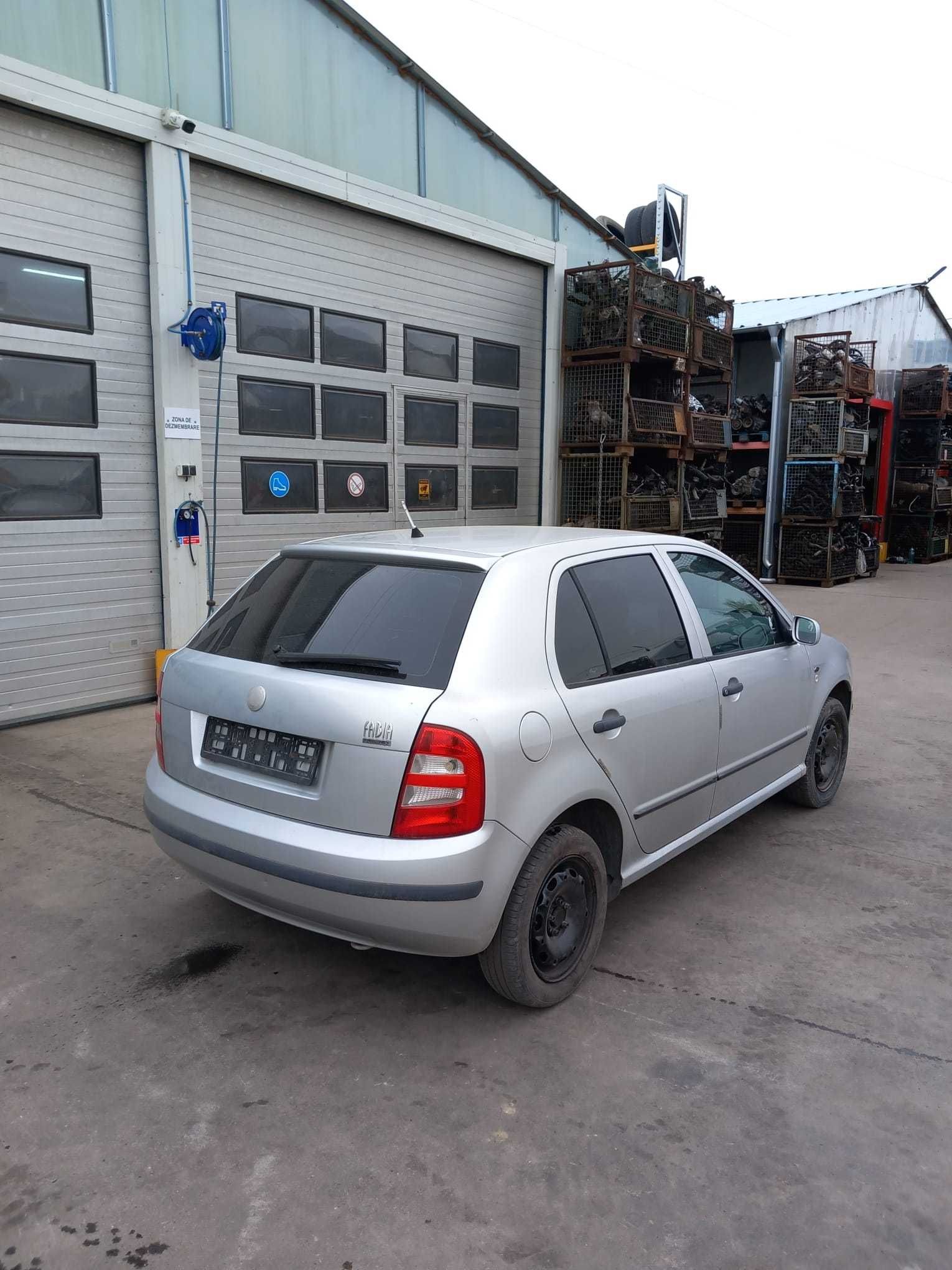 Skoda FABIA  an 2004 Dezmembrez/Dezmembram