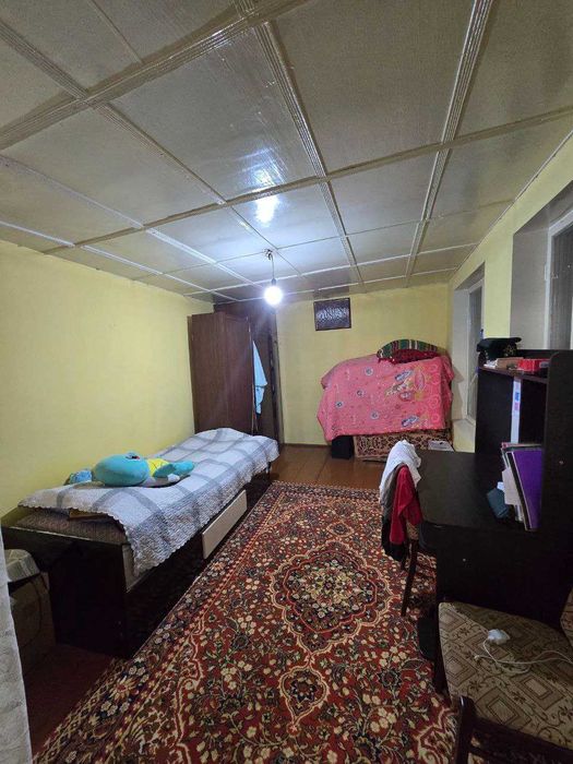 Tinchlik metrosidan 5 daqiqa, burchak hovli 2,7 sotix