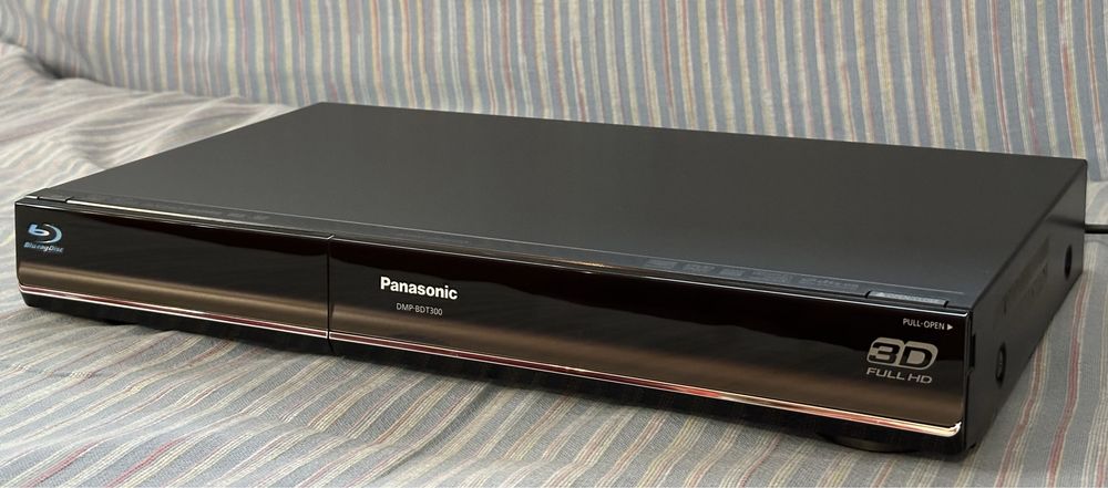 Blu-ray Panasonic DMP-BDT300EG, impecabil, foarte putin folosit