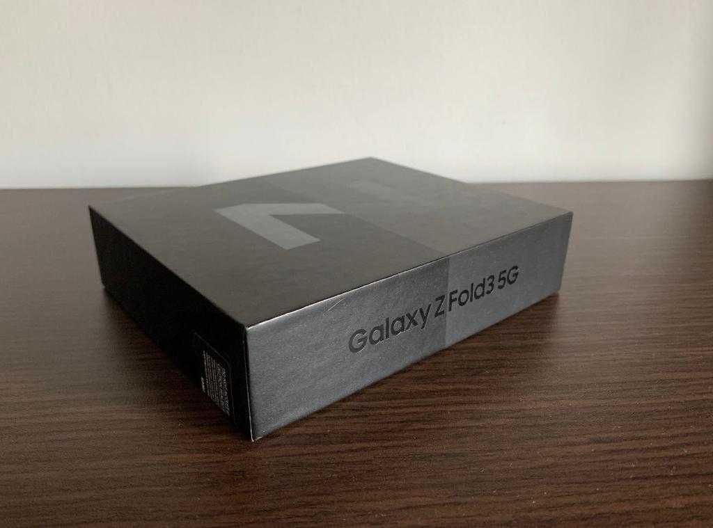 Samsung Galaxy Z Fold 3 5G; 256 GB; Black; Sigilat